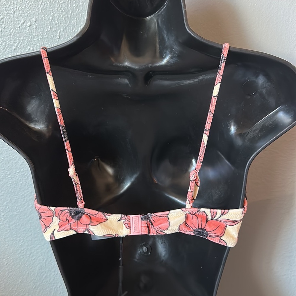 Triangl Velvet bra style with cheeky bottom swimsuit set. - Picture 6 of 14